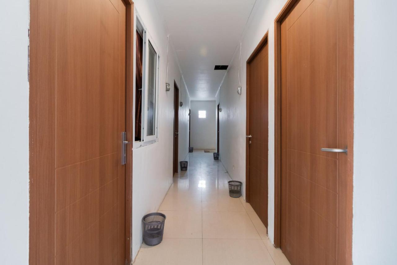 Gasthuis Reddoorz @ Tondano Benhill Jakarta